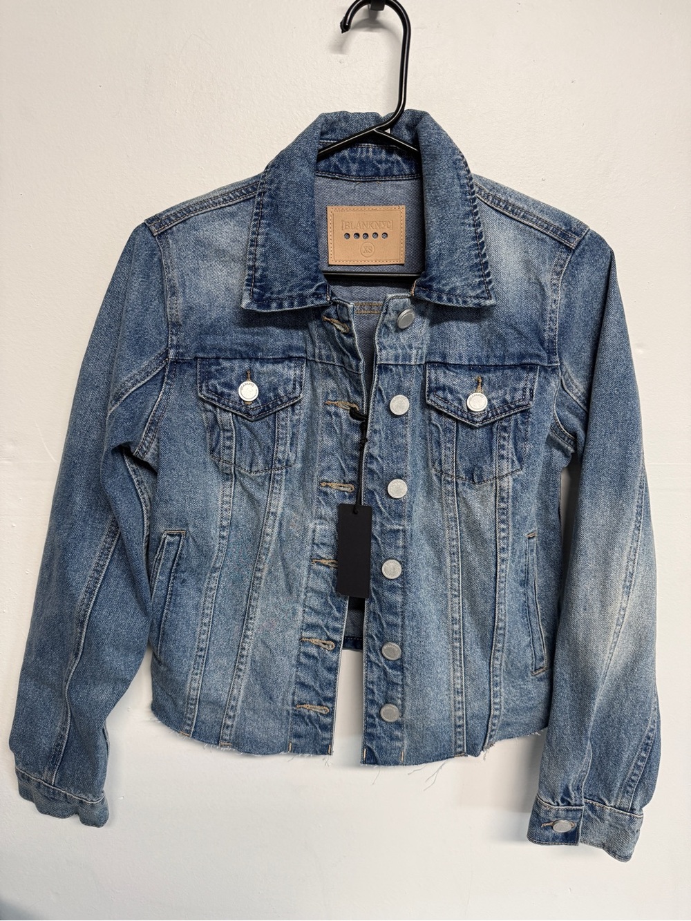 BLANK NYC Fitted Light Wash Raw Hem Denim Jean Jacket Womens Size XS